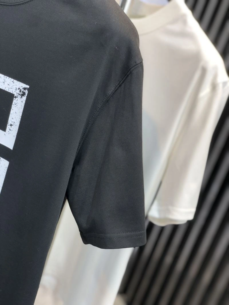 SmoothTexture Givenchy T-Shirts 123928