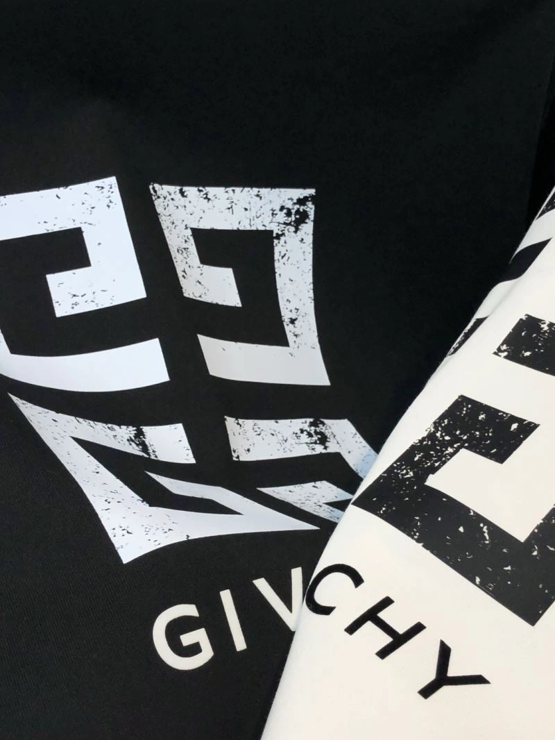 SmoothTexture Givenchy T-Shirts 123928