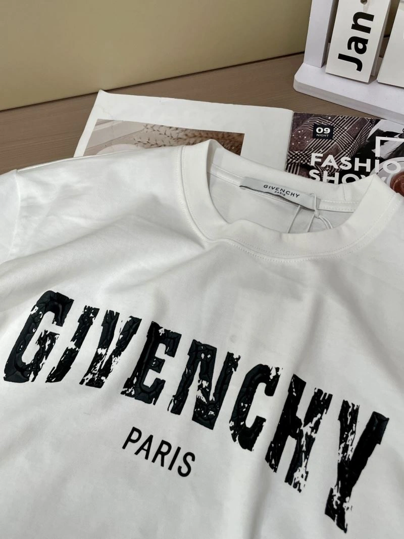 WrinkleFree Givenchy T-Shirts 123932