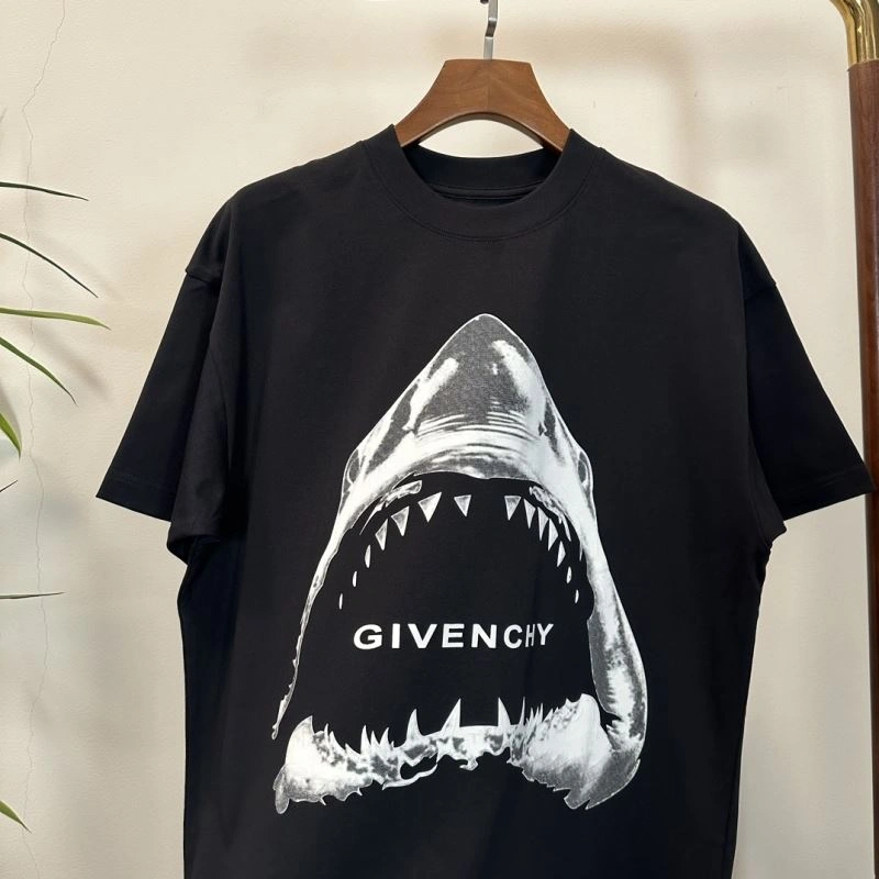 Givenchy T-Shirts UrbanStyle 123902