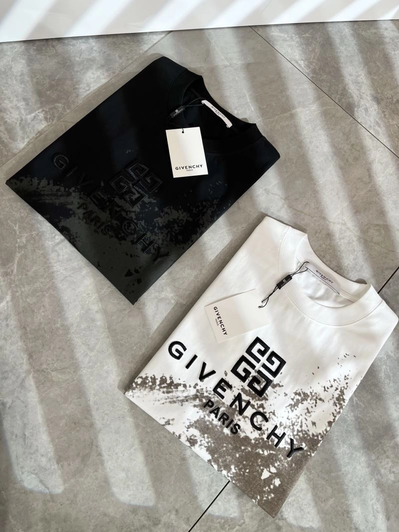 Durable Givenchy T-Shirts 123897