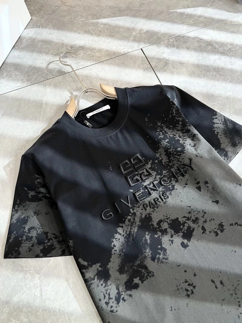 Durable Givenchy T-Shirts 123897