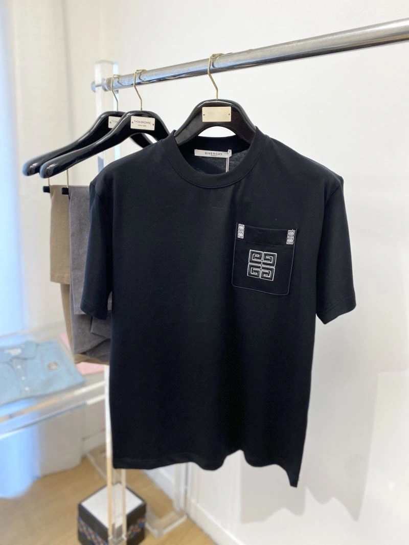 Sustainable Givenchy T-Shirts 123864