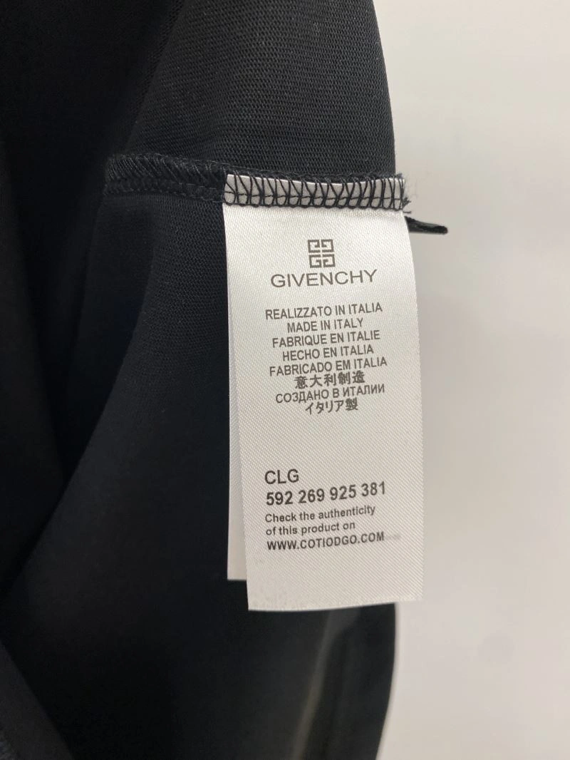 Sustainable Givenchy T-Shirts 123864