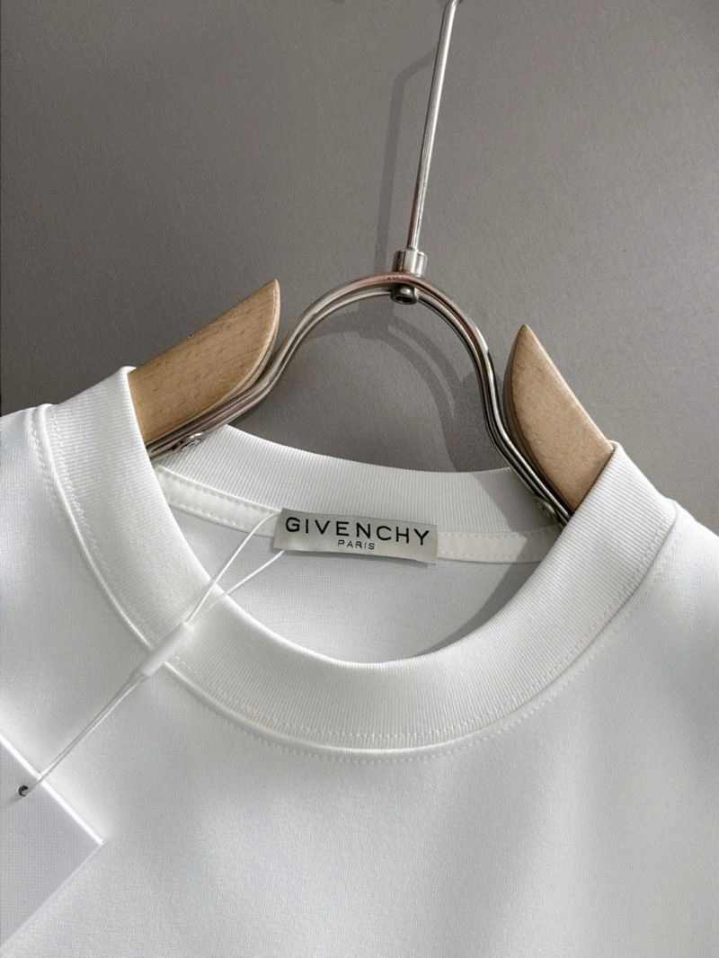 Trendsetting Givenchy T-Shirts 123885