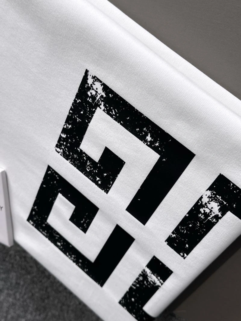 Trendsetting Givenchy T-Shirts 123885