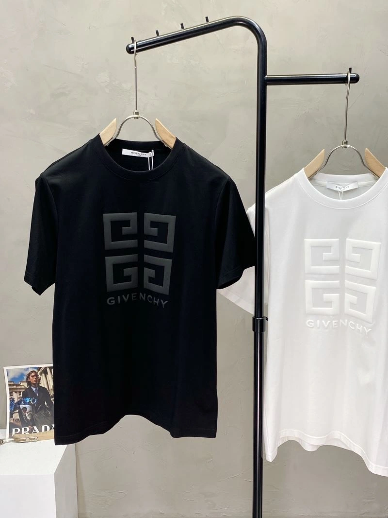 WaterResistant Givenchy T-Shirts 123865