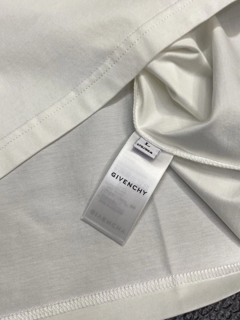 WaterResistant Givenchy T-Shirts 123865