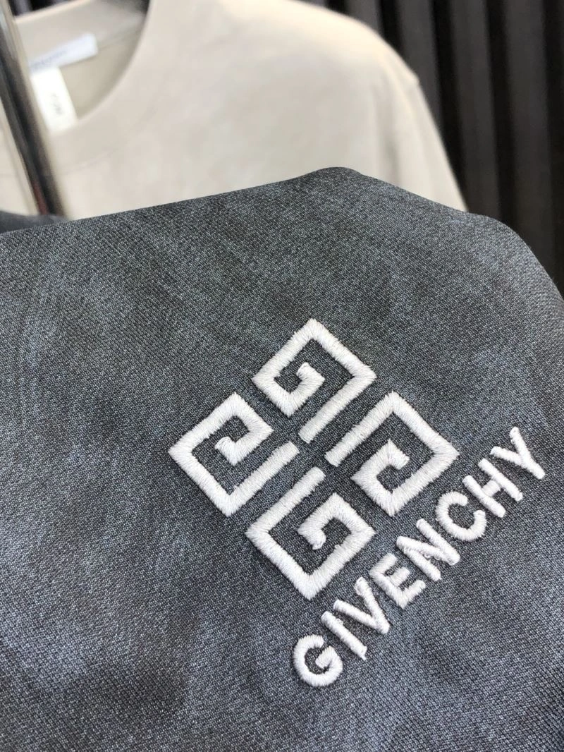 EasyCare Givenchy T-Shirts 123875