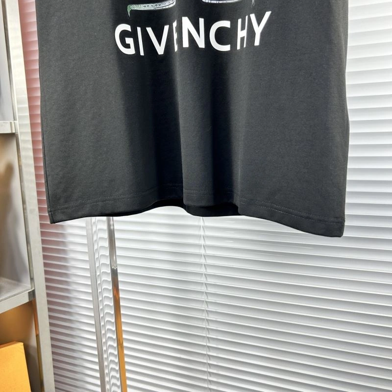 MultiPurpose Givenchy T-Shirts 123862