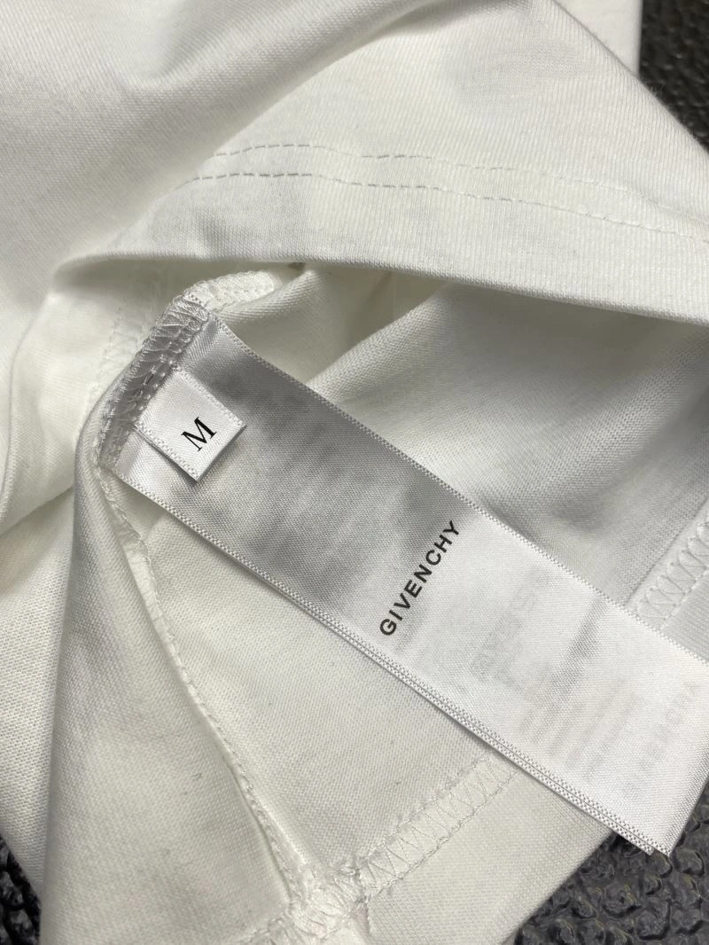 Reliable Givenchy T-Shirts 123856