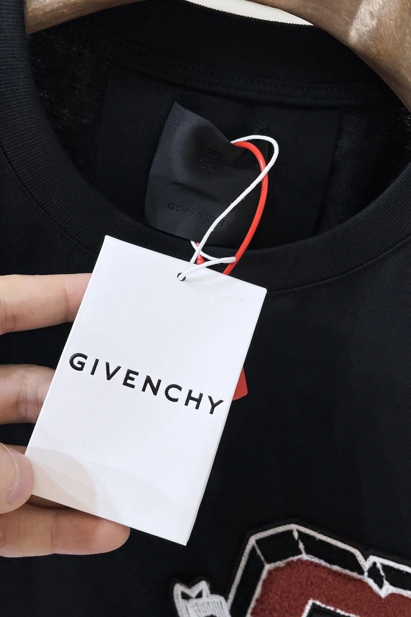 Givenchy T-Shirts Comfortable 123826