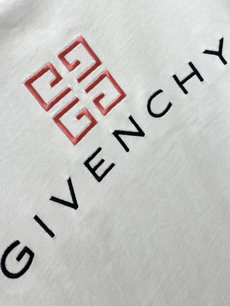 Lightweight Givenchy T-Shirts 123828