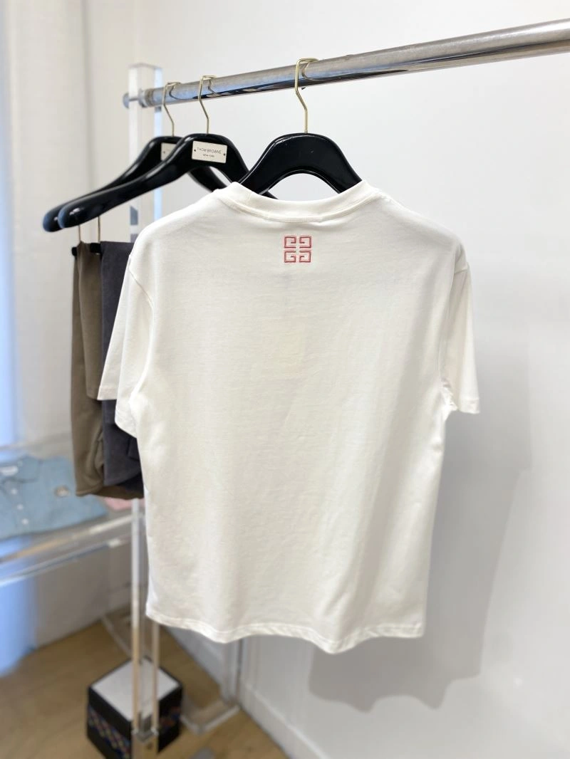 Lightweight Givenchy T-Shirts 123828