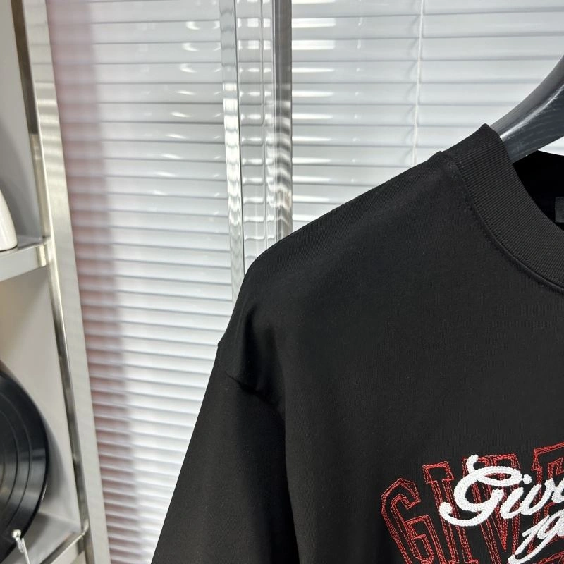 Givenchy T-Shirts Modern 123827