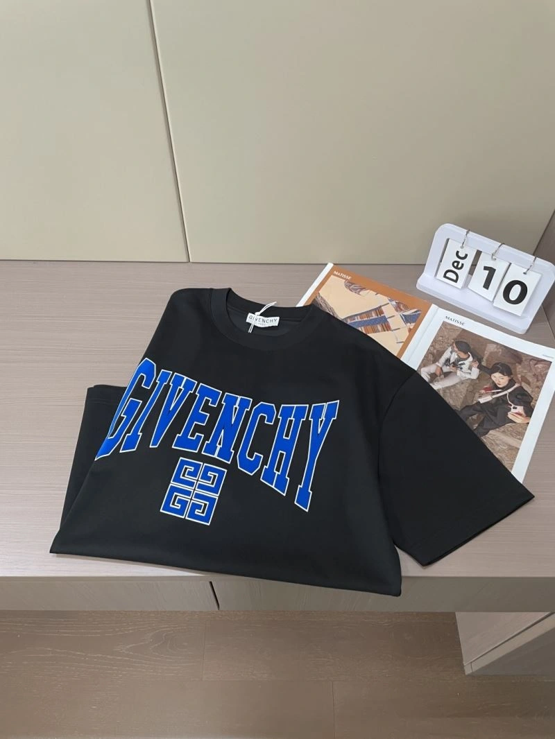 Cozy Givenchy T-Shirts 123837