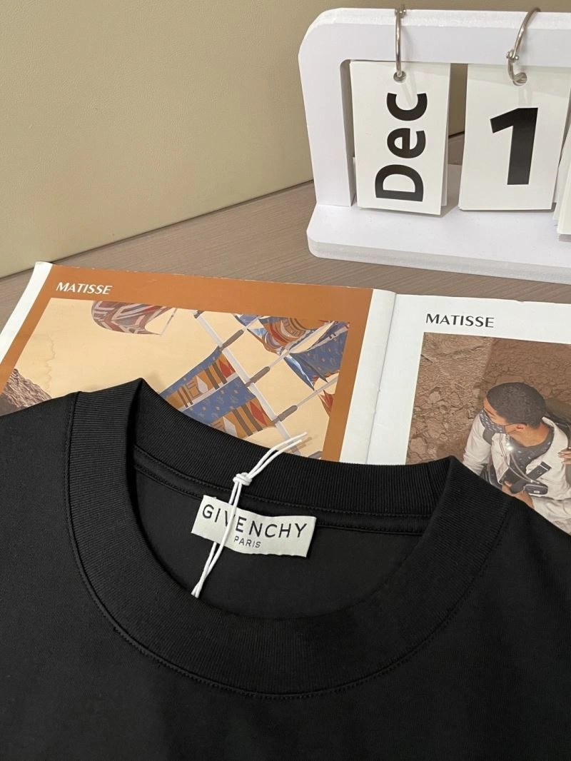 Cozy Givenchy T-Shirts 123837