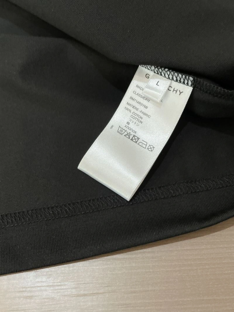 Cozy Givenchy T-Shirts 123837