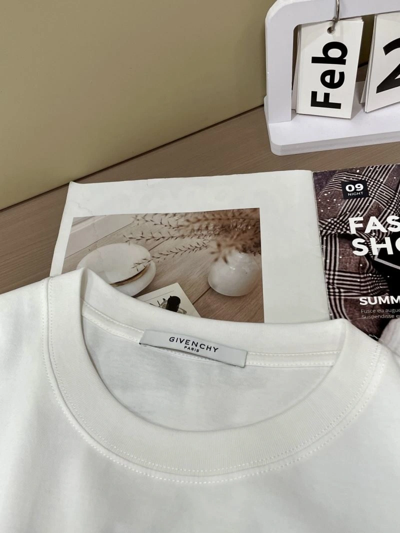 Efficient Givenchy T-Shirts 123805