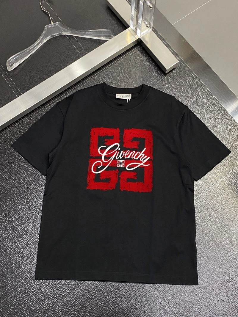 Lightweight Givenchy T-Shirts 123810