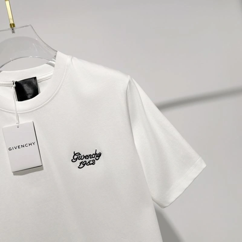 Givenchy T-Shirts FashionForward 123804