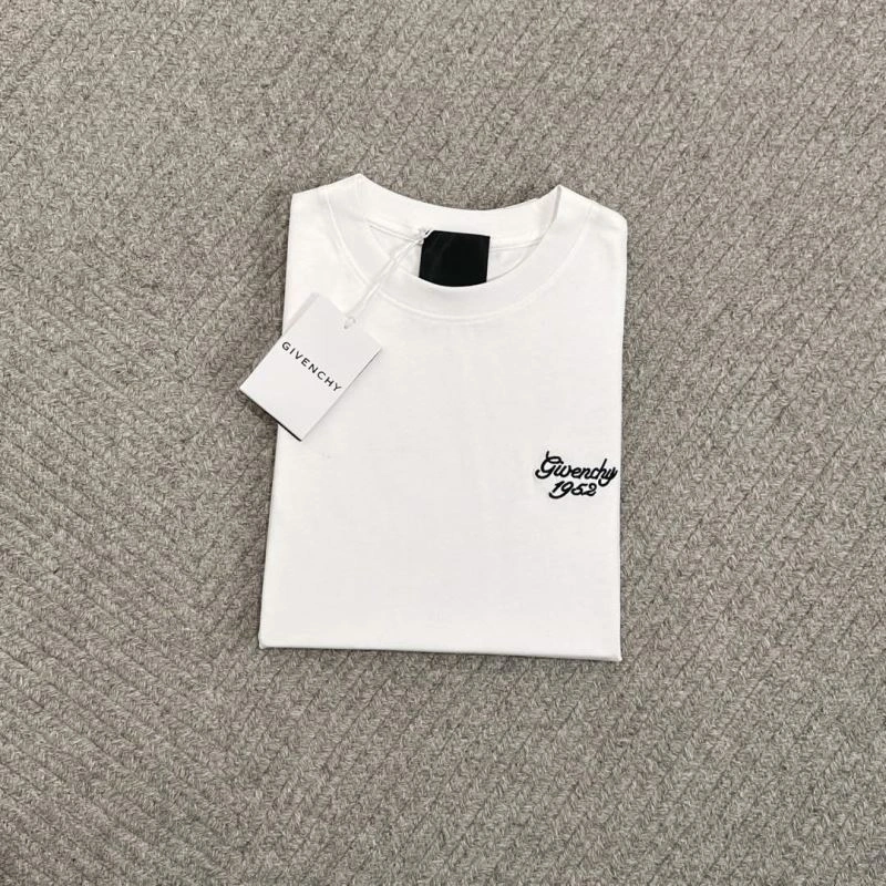 Givenchy T-Shirts FashionForward 123804