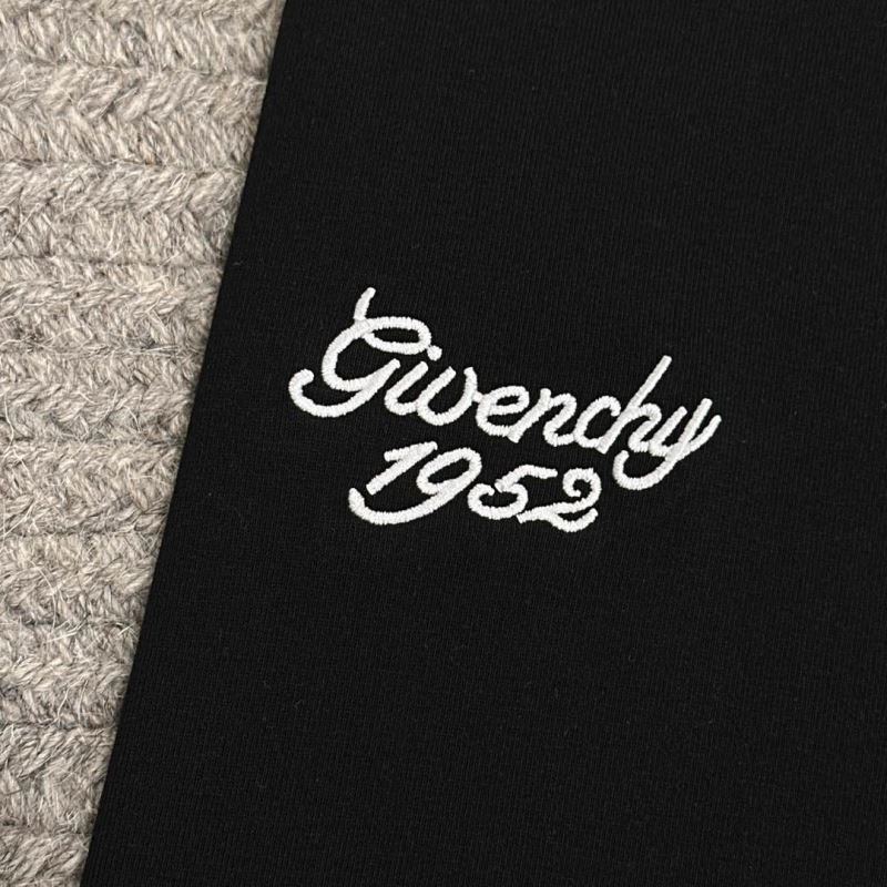 Supportive Givenchy T-Shirts 123809