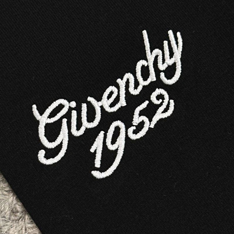 Supportive Givenchy T-Shirts 123809