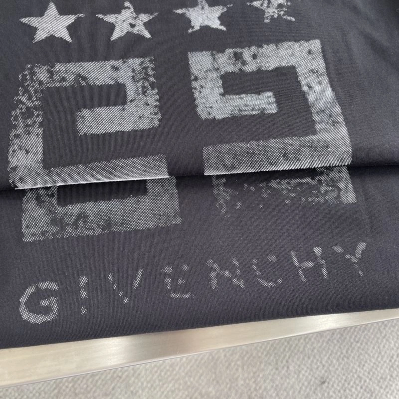 SunProtective Givenchy T-Shirts 123791