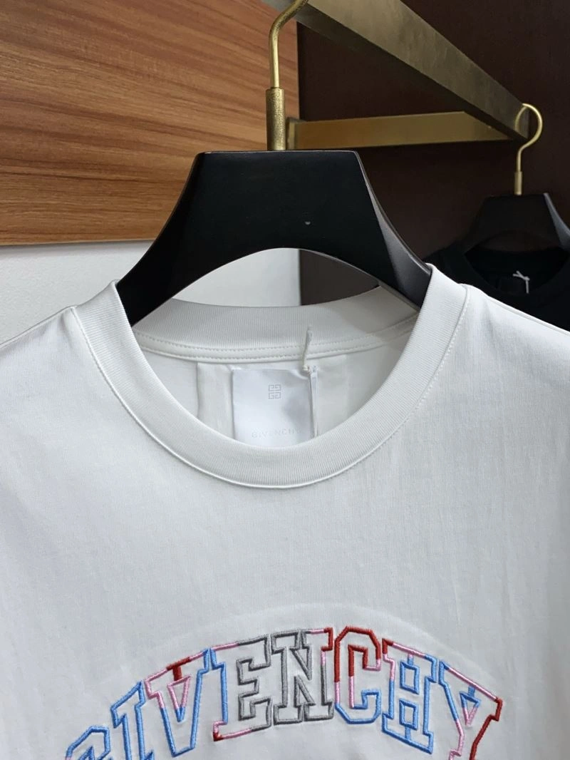 Cozy Givenchy T-Shirts 123776