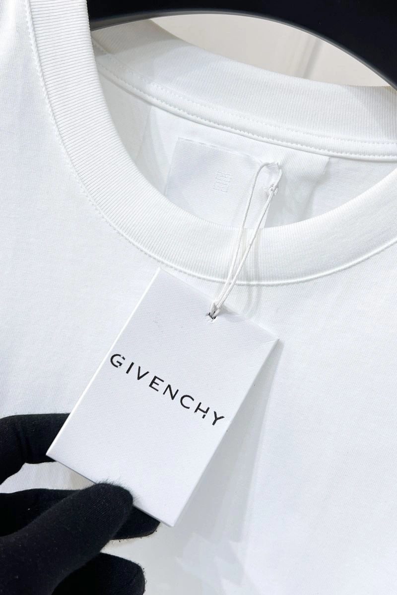AllSeason Givenchy T-Shirts 123778