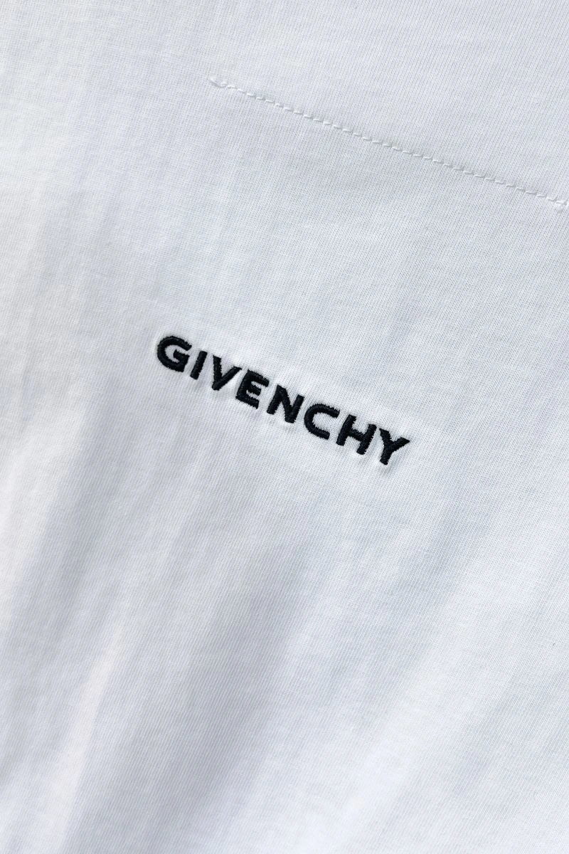 AllSeason Givenchy T-Shirts 123778