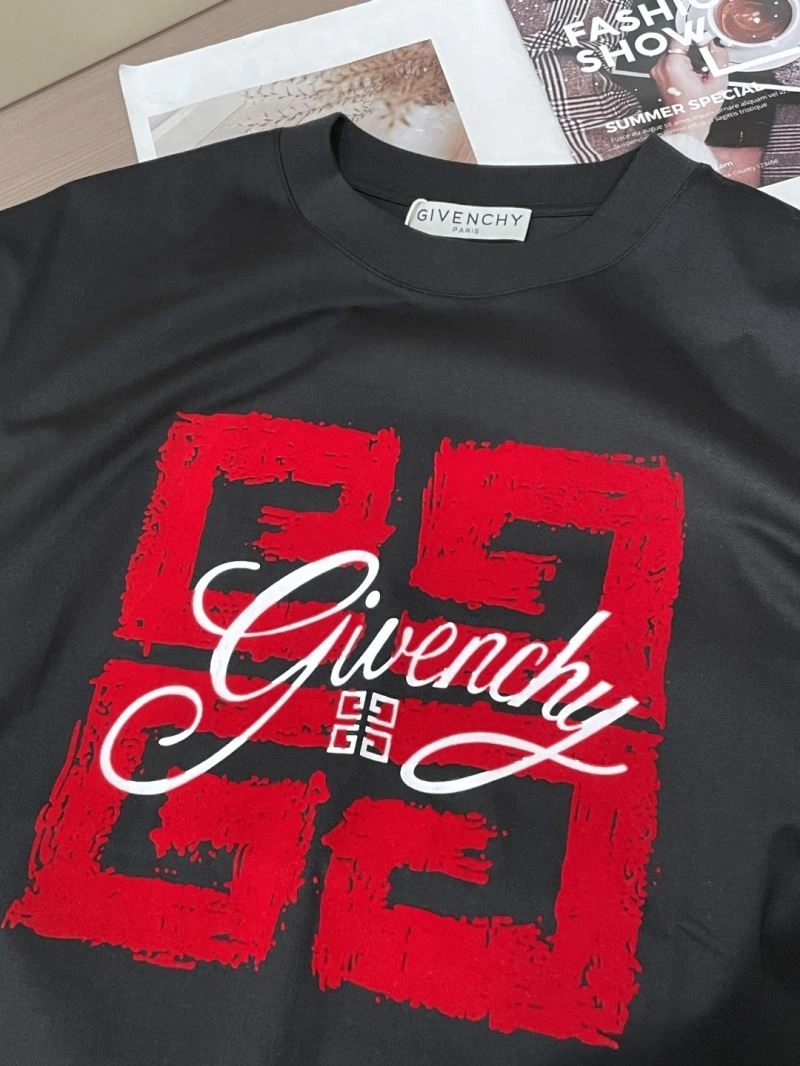 Givenchy T-Shirts Resilient 123774