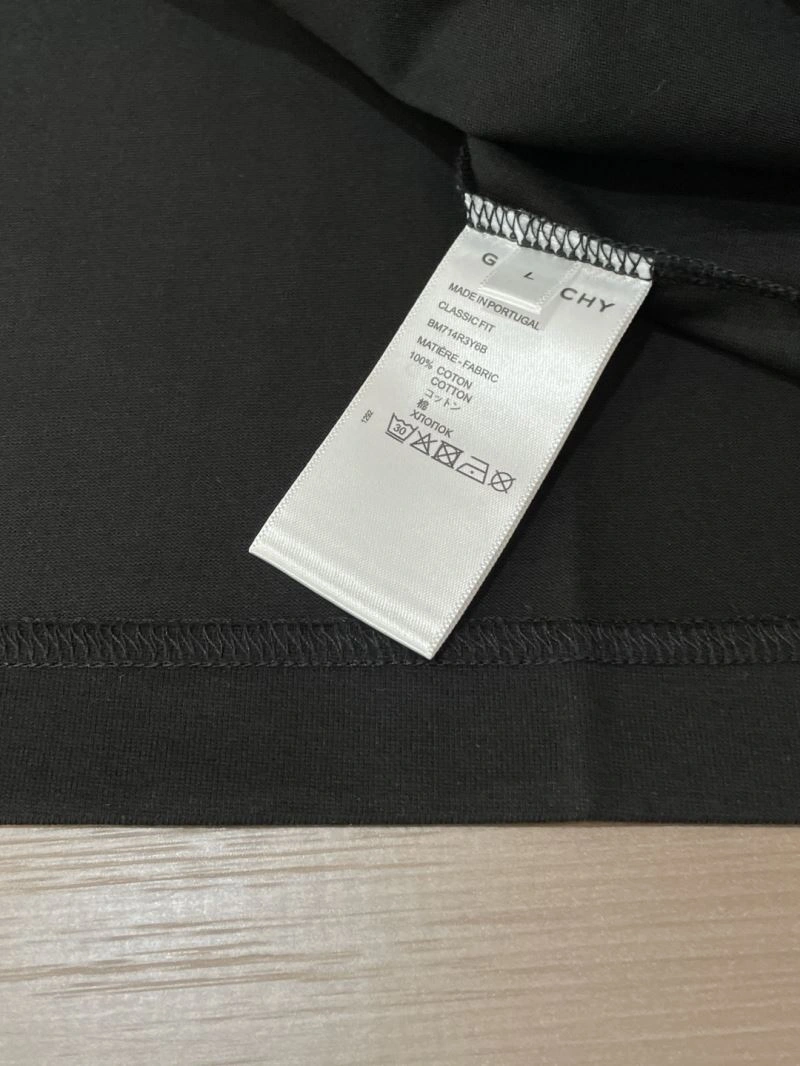 Givenchy T-Shirts Resilient 123774