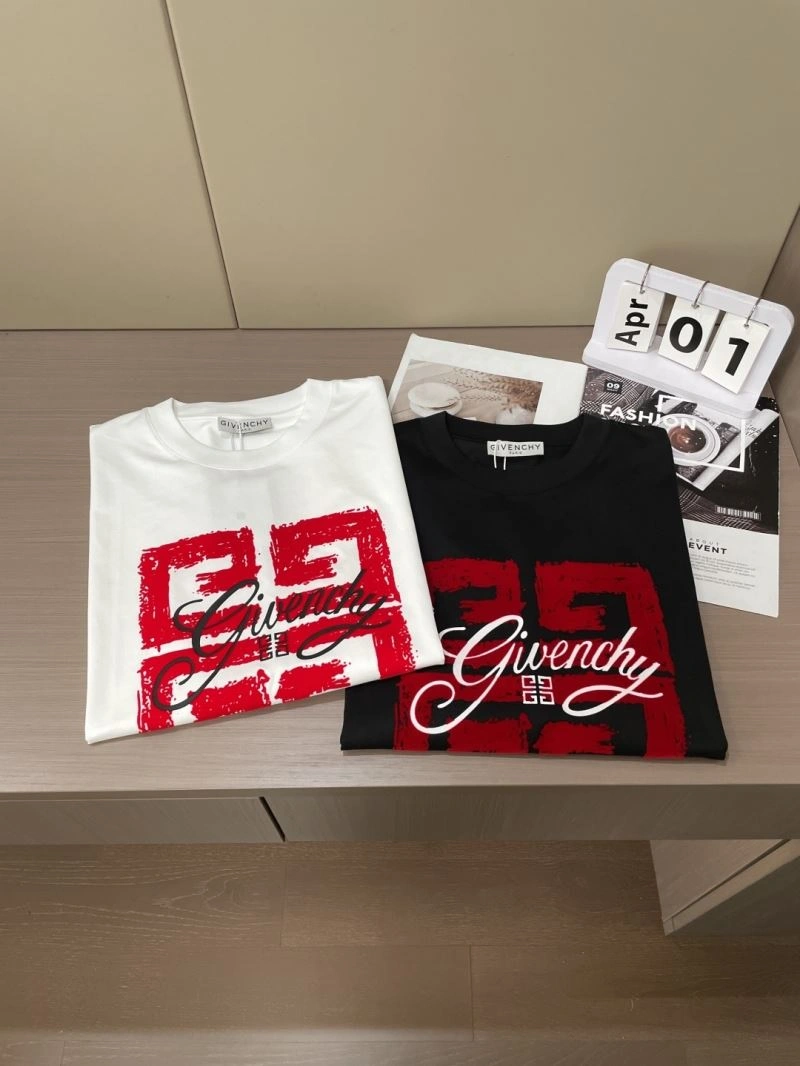 Givenchy T-Shirts Resilient 123774