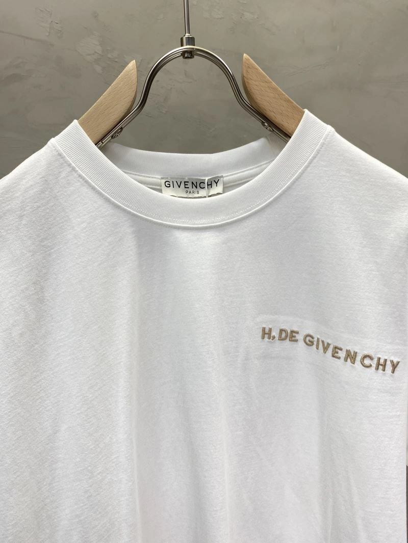 Contemporary Givenchy T-Shirts 123756