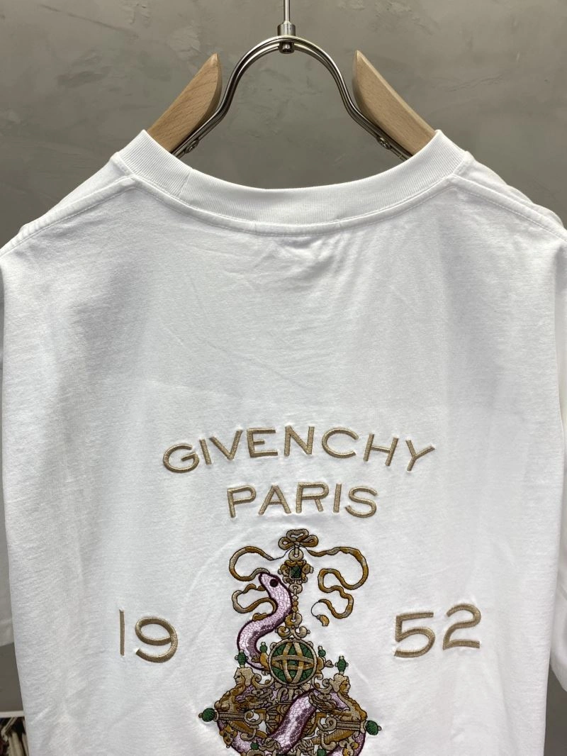 Contemporary Givenchy T-Shirts 123756