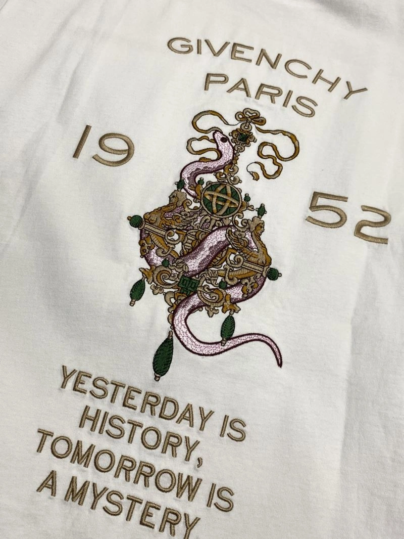 Contemporary Givenchy T-Shirts 123756
