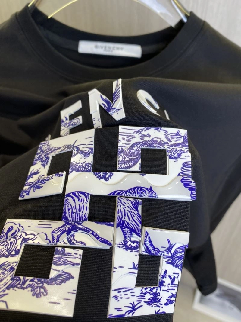 Givenchy T-Shirts ModernLook 123754