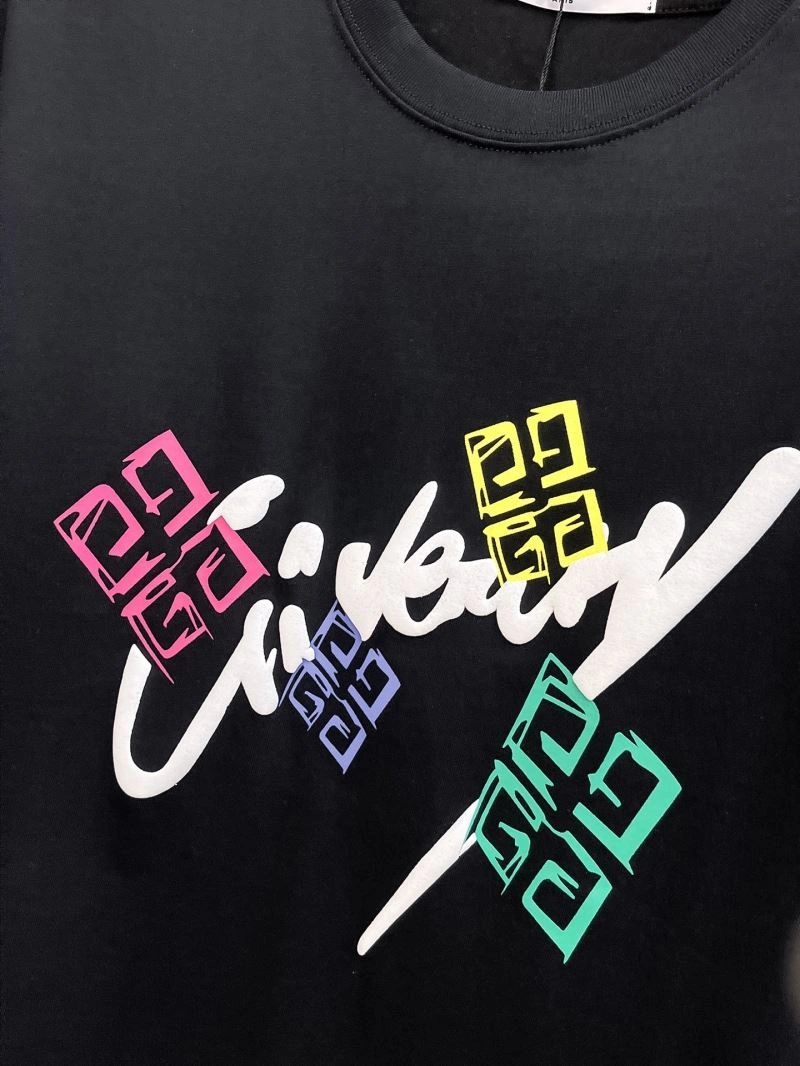 Breathable Givenchy T-Shirts 123745