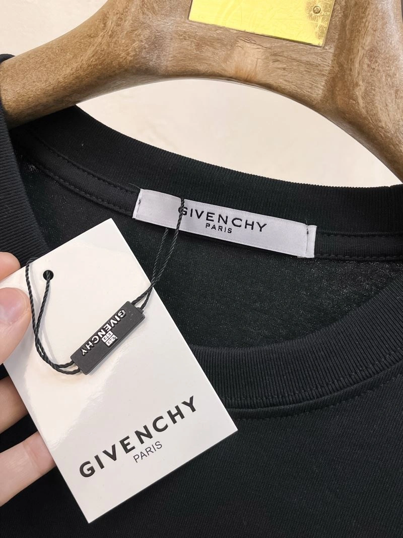 Breathable Givenchy T-Shirts 123745