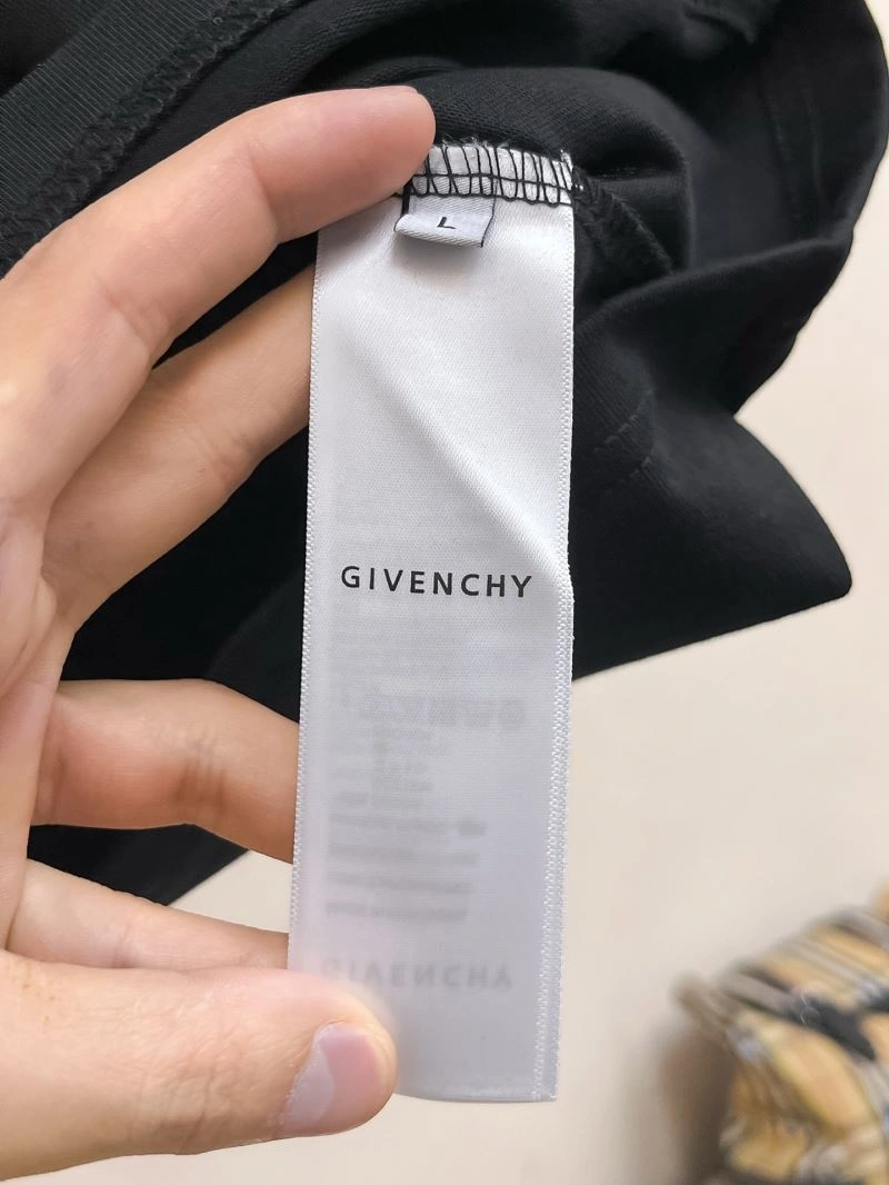 Breathable Givenchy T-Shirts 123745