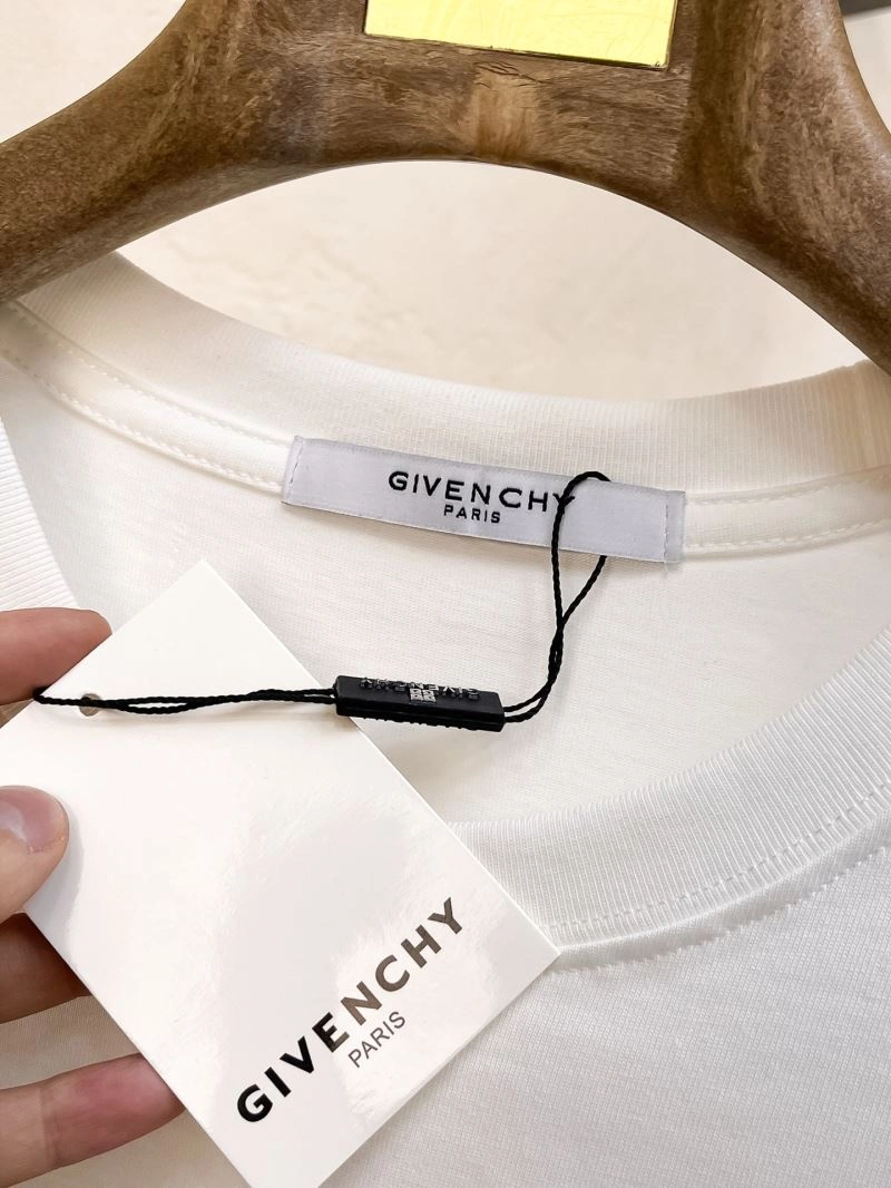 Effortless Givenchy T-Shirts 123743