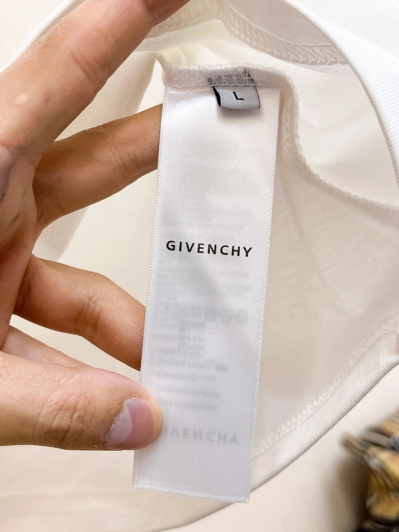 Effortless Givenchy T-Shirts 123743