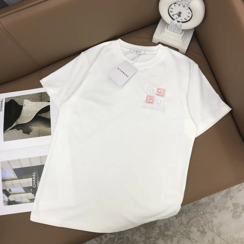 ModernLook Givenchy T-Shirts 123531