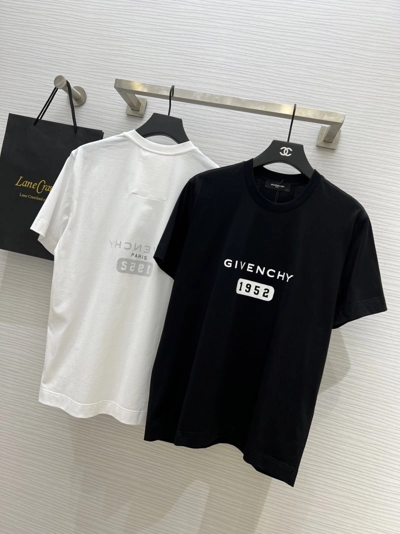Sustainable Givenchy T-Shirts 123523