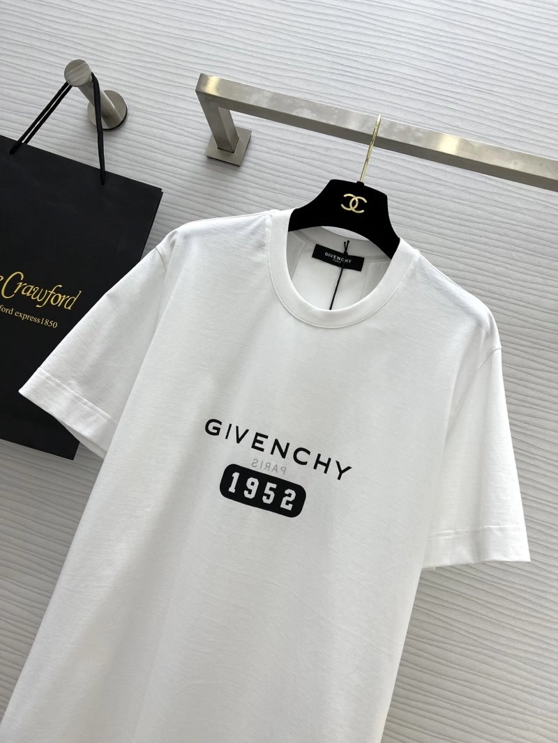 Elegant Givenchy T-Shirts 123508