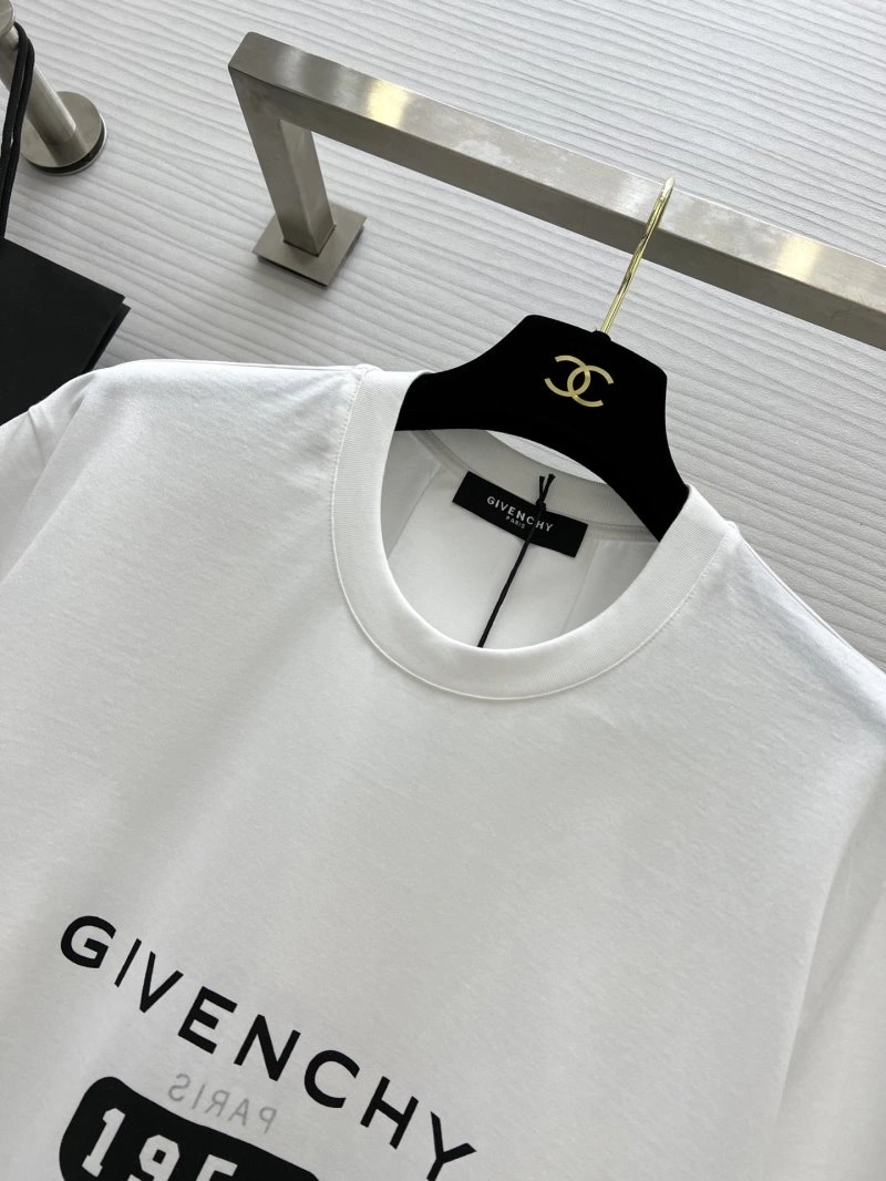 Elegant Givenchy T-Shirts 123508