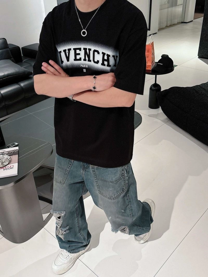 HighQuality Givenchy T-Shirts 123723