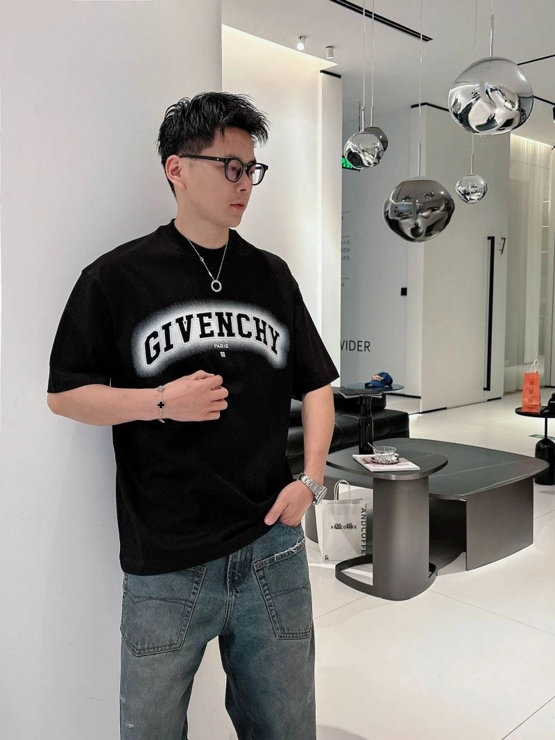 HighQuality Givenchy T-Shirts 123723